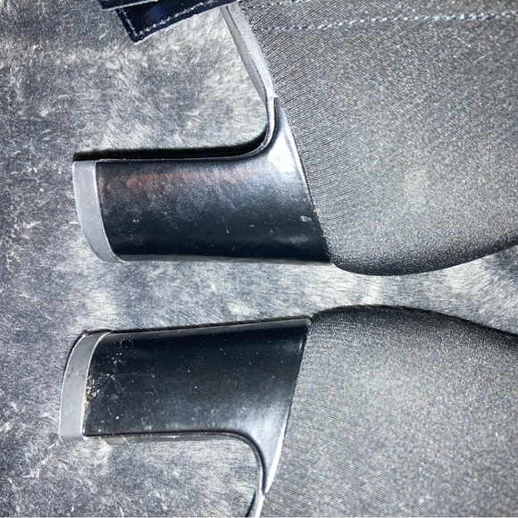 Black Womens boots size 7 M Stuart Weitzman perfect for dress, 2 inch heel - Picture 12 of 13